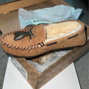 Lamo women’s slipper moccasins like new